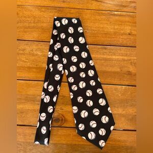 Men's baseball tie